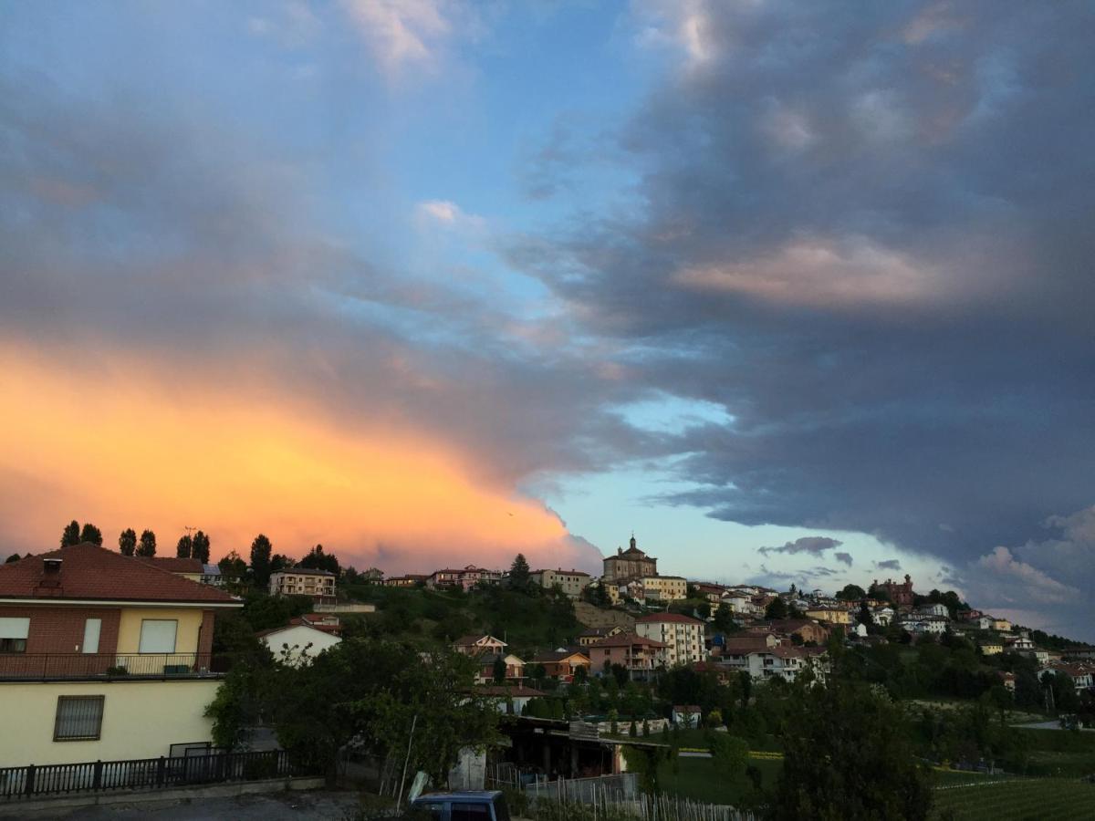 Appartamento Nelle Langhe Novello Exterior photo